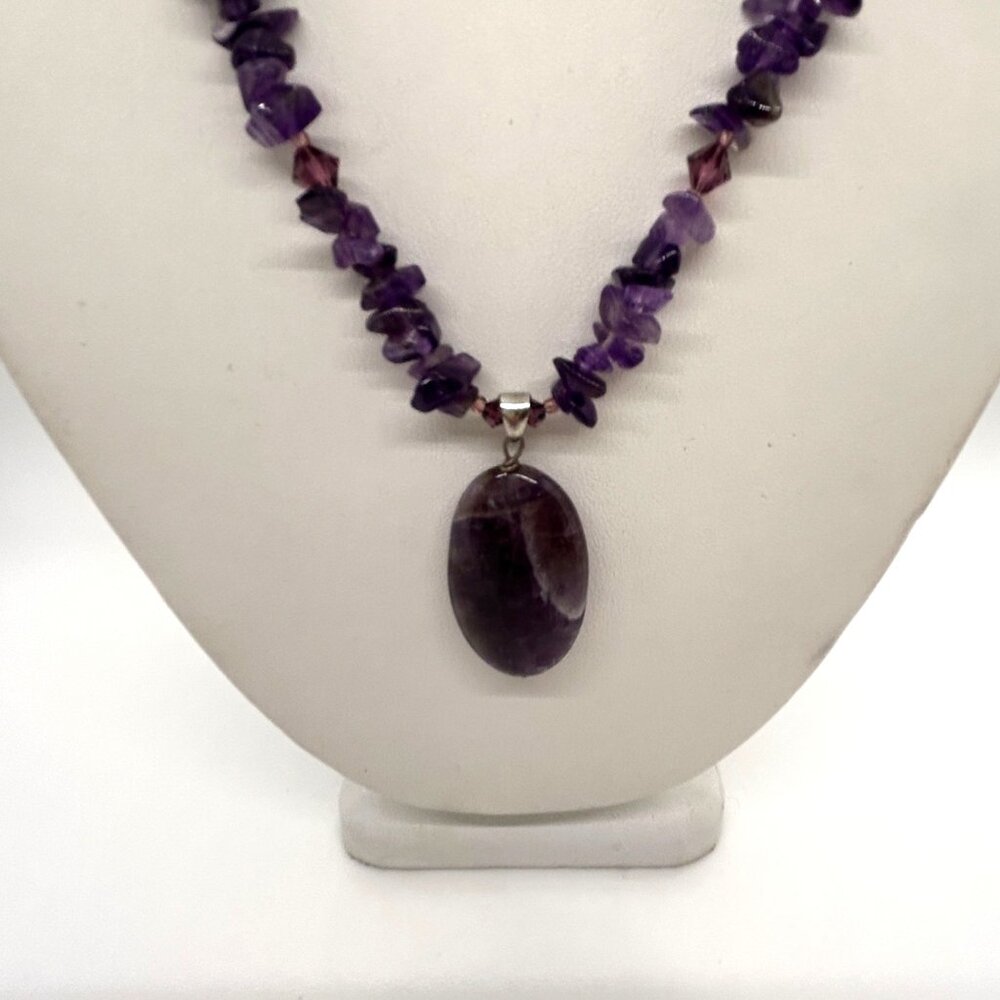 Purple Amethyst Quartz Necklace  Natural Chip Bead With Oval Stone Pendant 17"